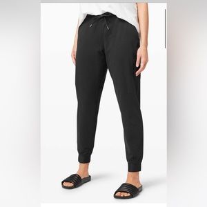 Lululemon Refreshed Routine Joggers, Sz 6, Black